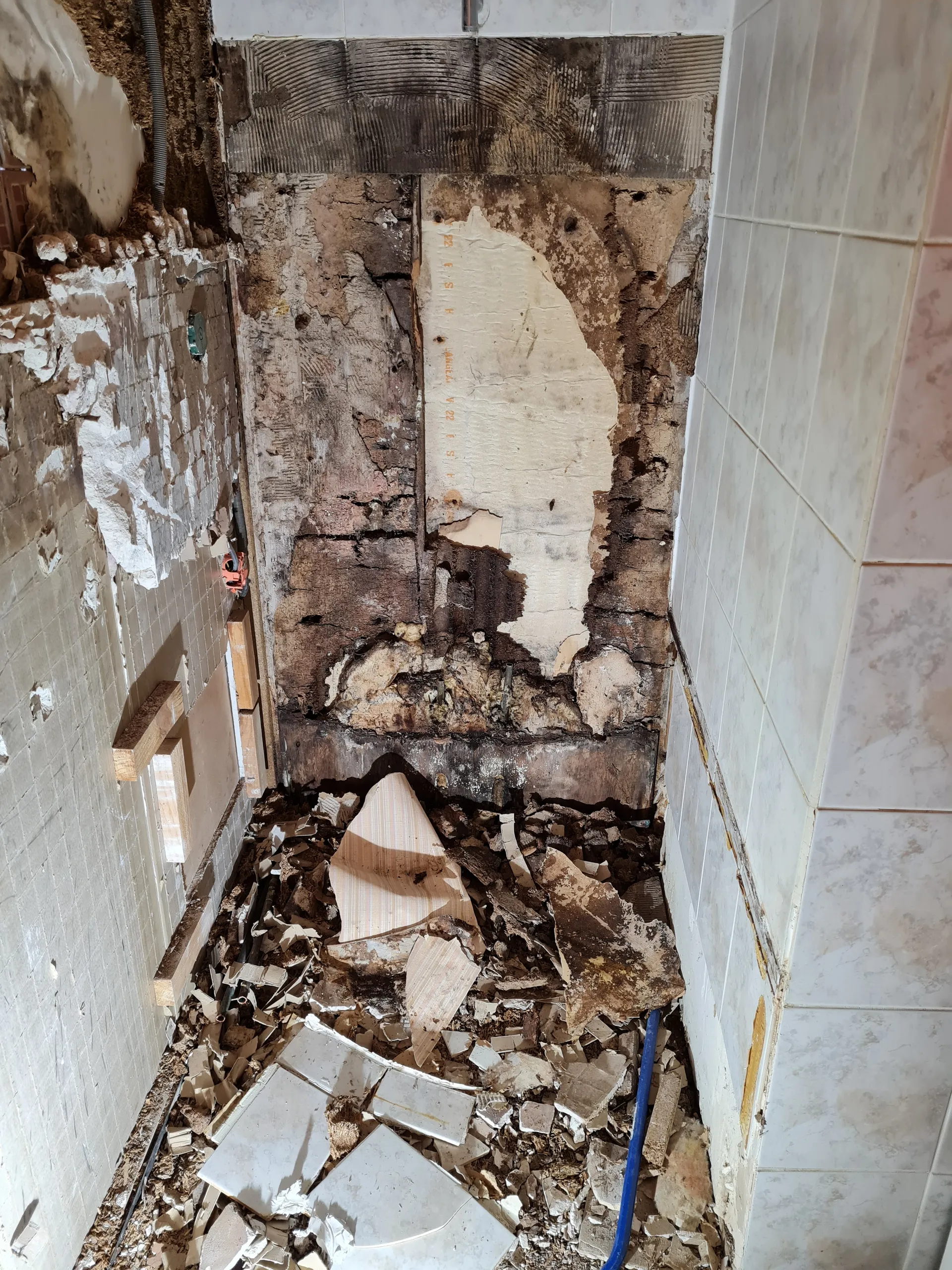 Avant Rénovation complète salle de bain