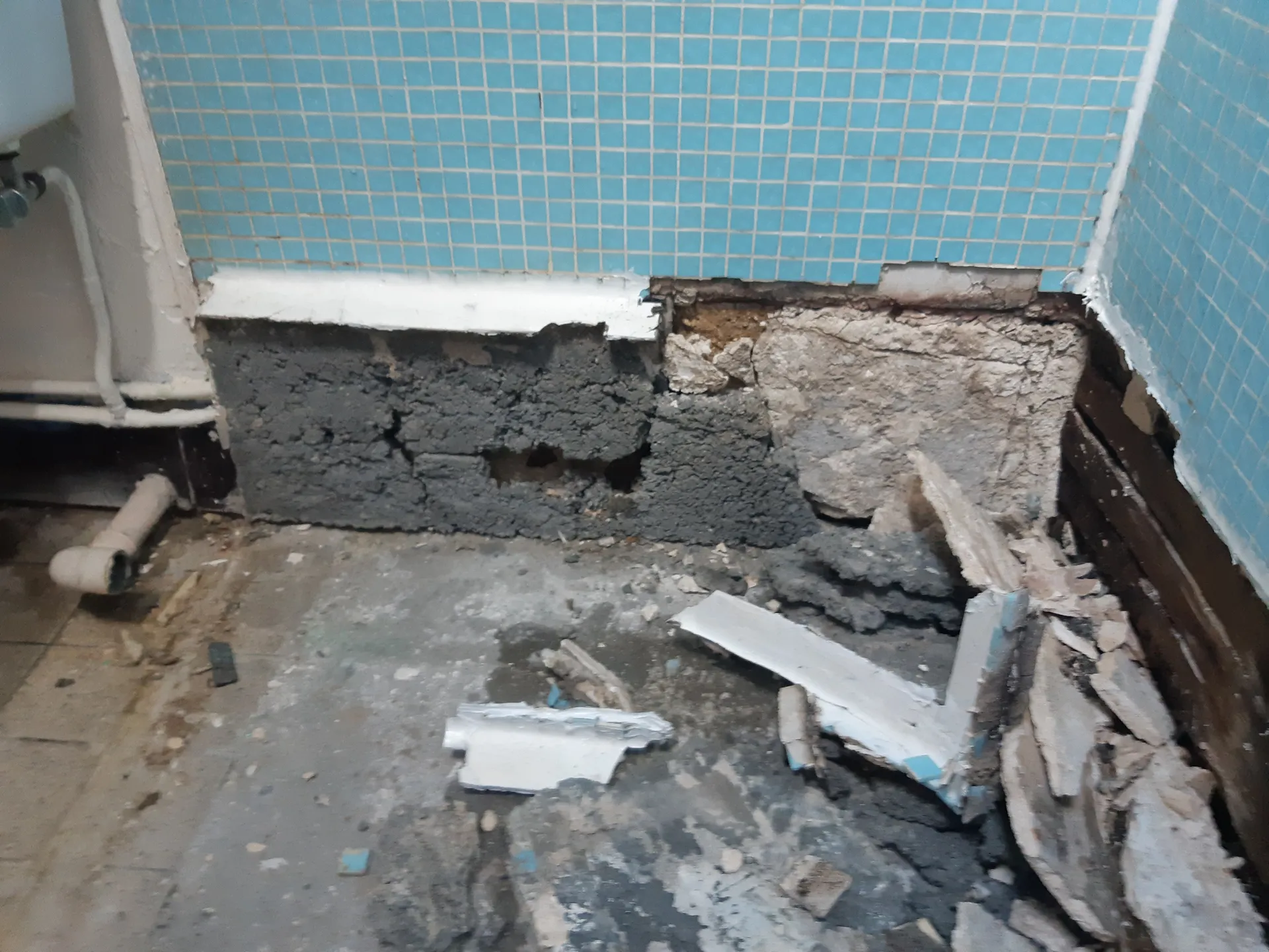 Avant Rénovation complète salle de bain
